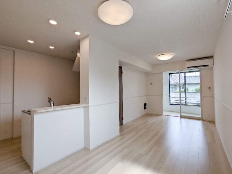 居室・リビング　図面と現状に相違がある場合には現状を優先