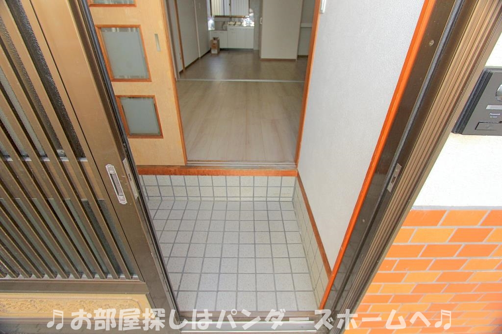 牧野下島町テラスの玄関写真