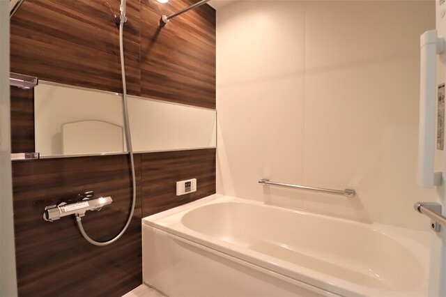 バス・シャワールーム　バスルーム