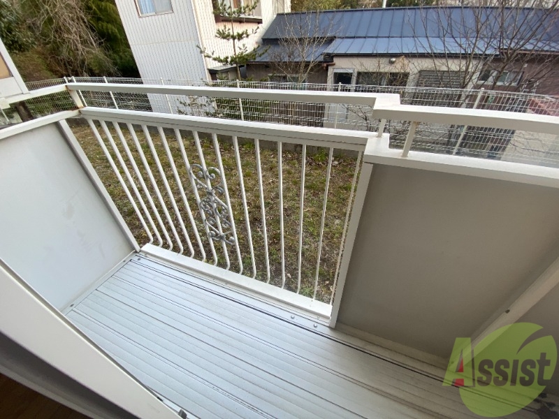 バルコニー　バルコニーがあるので洗濯物は外に干せそうですね～