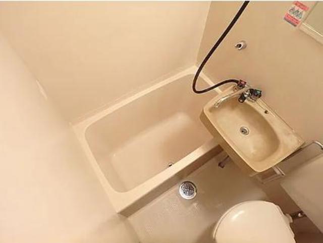 バス・シャワールーム　別部屋参考写真です