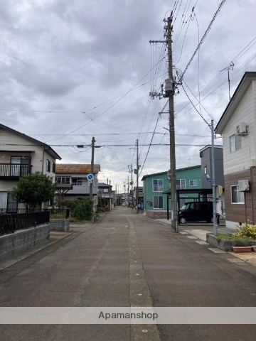 その他　前面道路（その他）まで0m