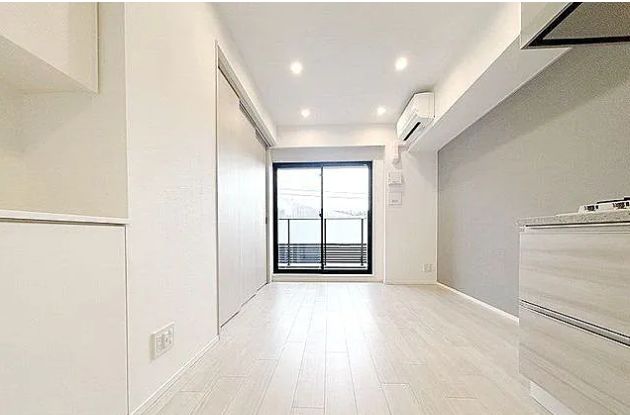 居室・リビング　※別部屋の参考写真です。