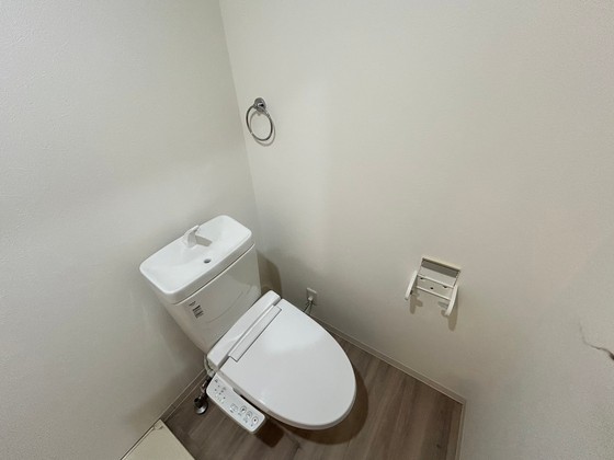 トイレ　※別部屋の写真です