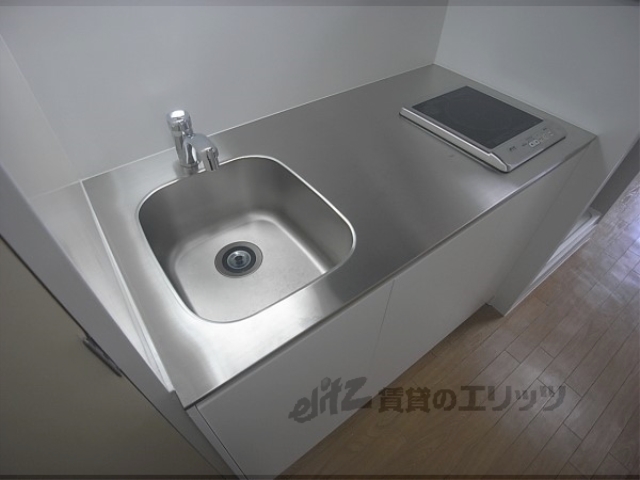 キッチン　スタイリッシュなシステムキッチンです。