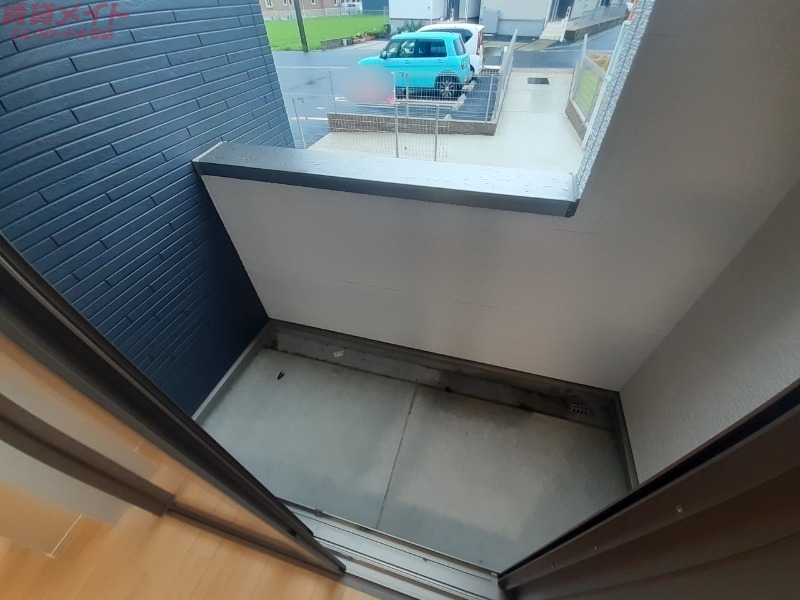 バルコニー　同物件別部屋写真