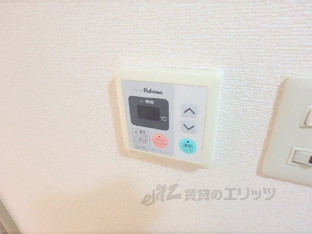 その他設備　給湯器リモコン