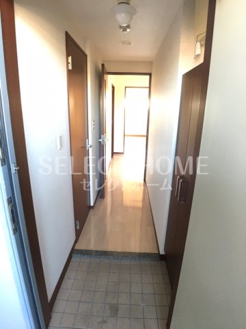 玄関　落ち着いた玄関です 同型タイプ