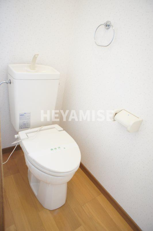 トイレ　※室内画像は別号室のもの
