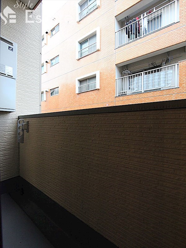 バルコニー　バルコニー