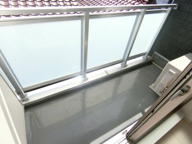 バルコニー　お洗濯にも便利なバルコニー付き