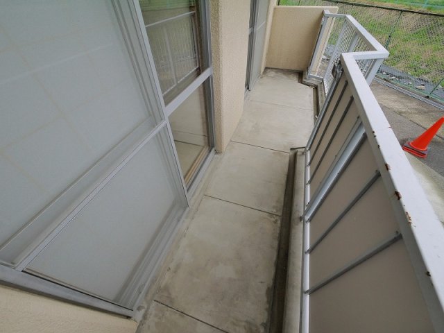 バルコニー　お洗濯にも便利なバルコニー付き