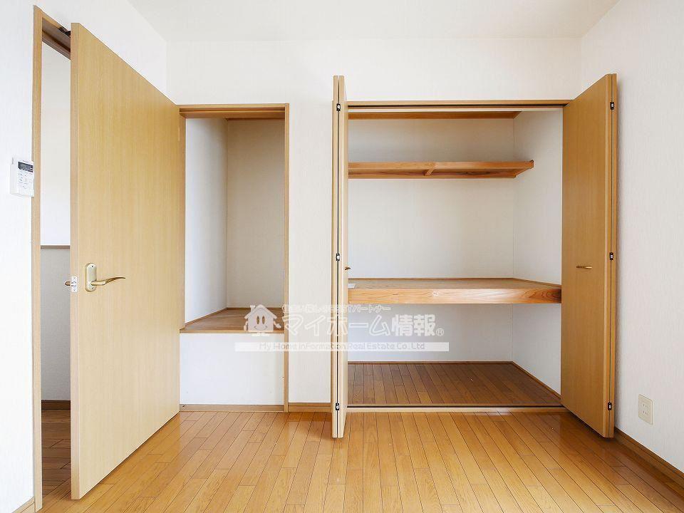 収納　お布団もお洋服も全部ここへ♪豊富な収納☆