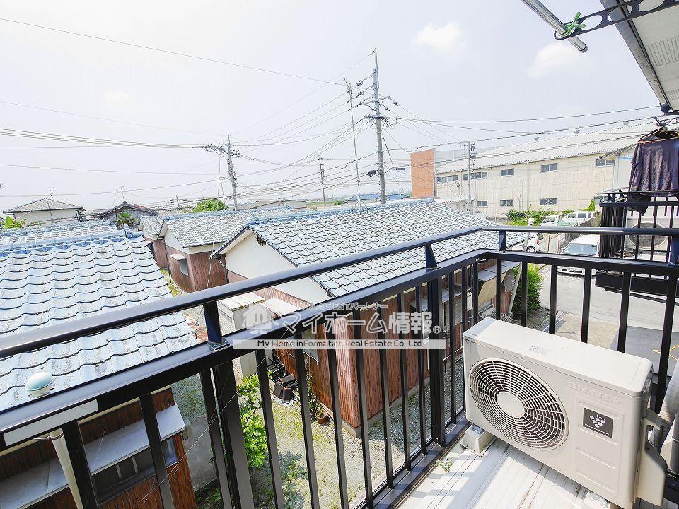 バルコニー　洗濯物やお布団がカラッと乾いて気持ち良い！！！