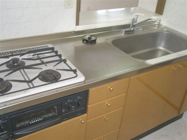 キッチン　３口システムキッチン