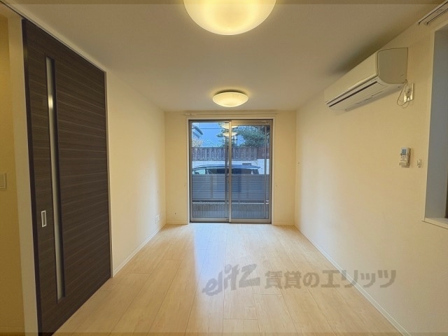 居室・リビング　居室