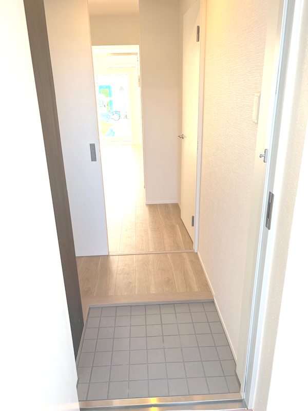 玄関　モデルルーム