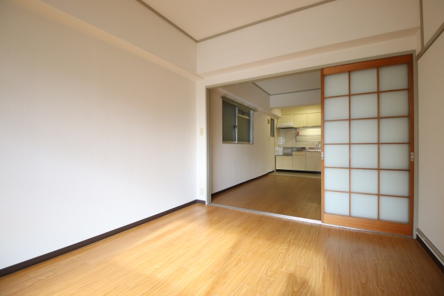 居室・リビング　※別室の参考写真の為、現況優先です。