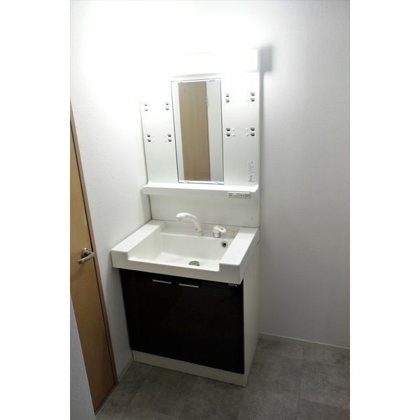 洗面設備　別室の参考写真です。※現況優先