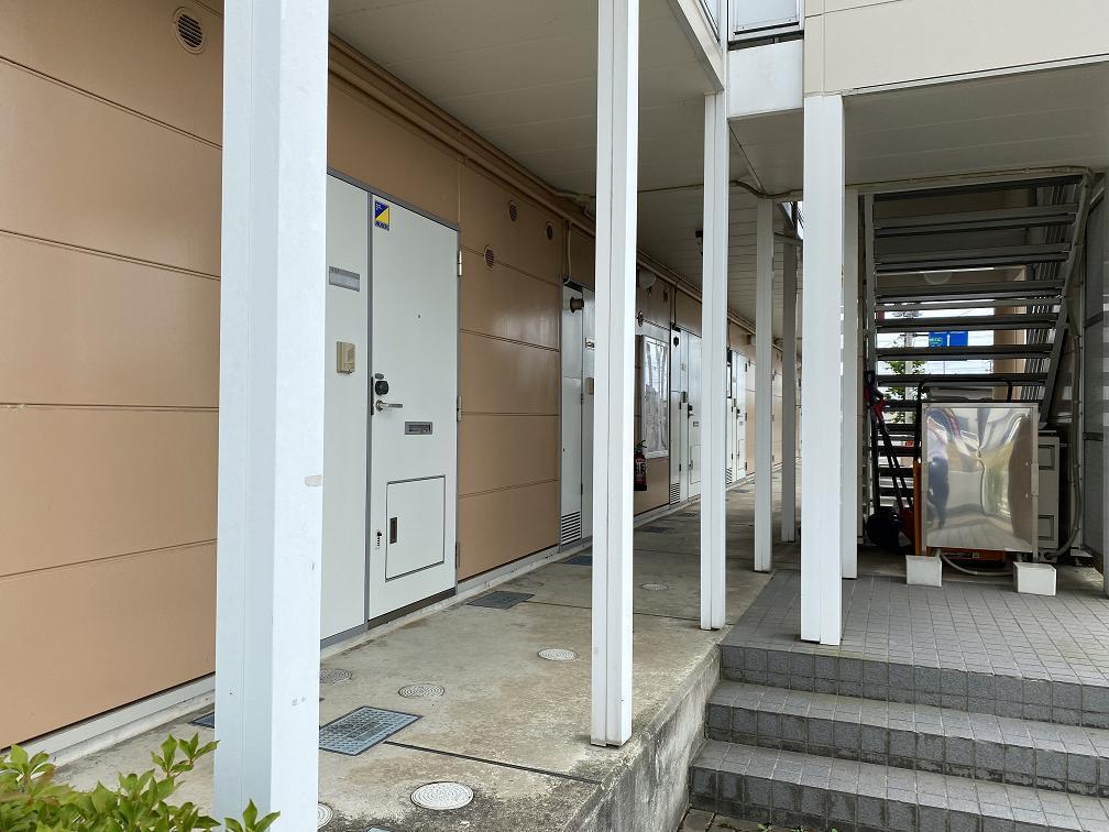 駐車場　エントランス