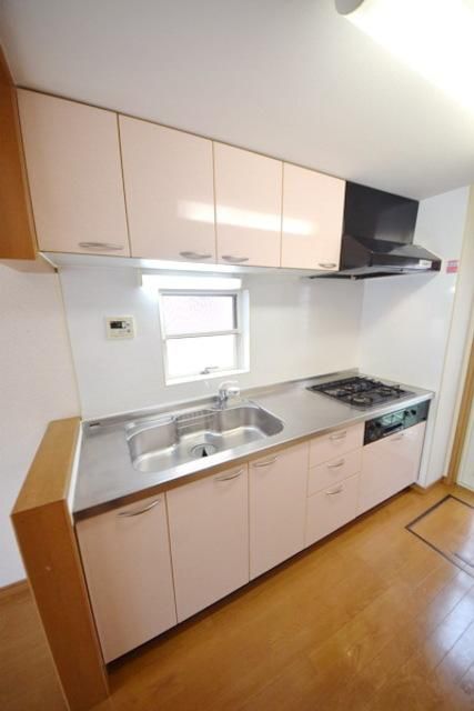 キッチン　★広い調理スペースのキッチン★