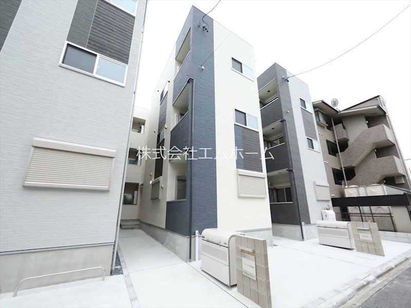 建物外観　外観　オートロック付　宅配ＢＯＸ有り