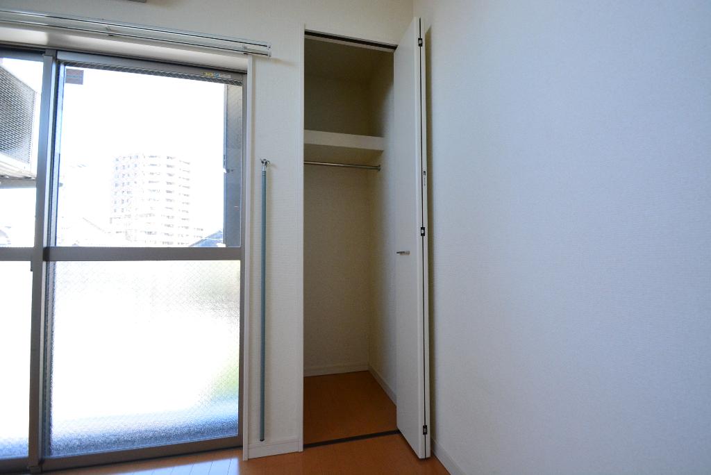 収納　クローゼット