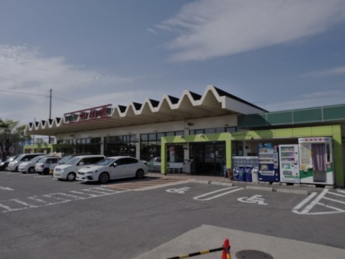 スーパー　中村屋（スーパー）まで682m