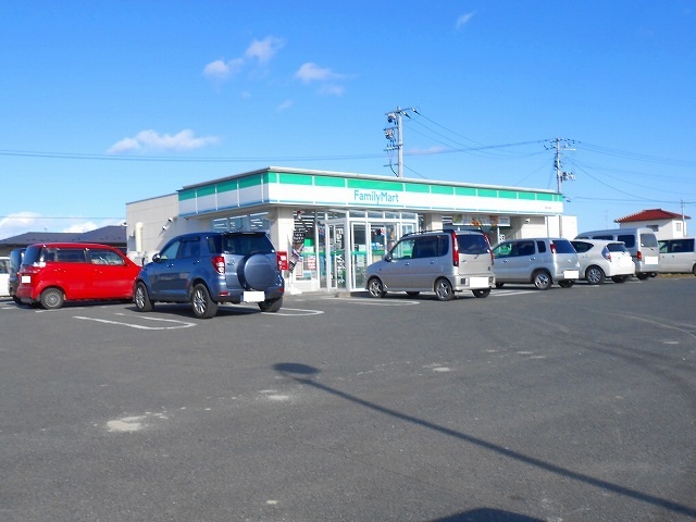コンビニ　ファミリーマート相馬大曲店（コンビニ）まで1300m