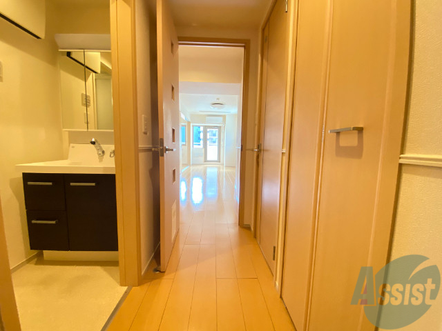 玄関　玄関の様子です。明るい印象ですね。気分もあがりそう。