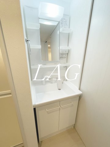 洗面設備　洗面台です。（同仕様です。）