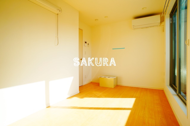 居室・リビング　使いやすい形の為、レイアウトを楽しめます♪