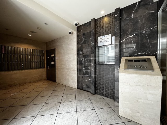 エントランス　アドバンス心斎橋グランガーデン　エントランス