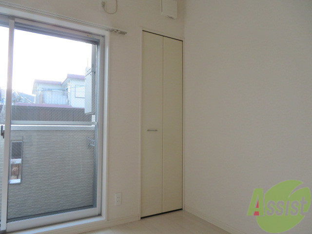 収納　収納はこちらです。１人分の荷物なら十分そうですね。