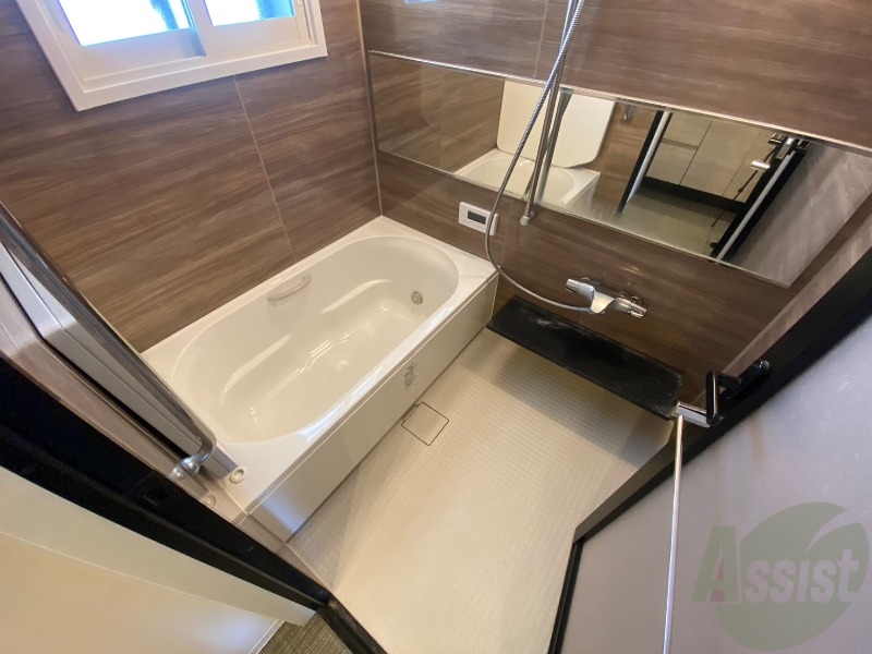 バス・シャワールーム　お風呂になります。一日の疲れを癒してくださいね。