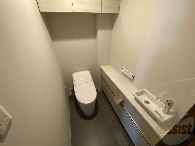 トイレ　トイレです。ウォシュレット付を探している方、おすすめです。