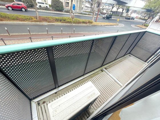 バルコニー　※写真は別号室です。