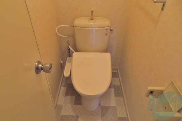 トイレ　トイレはウォシュレット付きです。シャワートイレは嬉しいですね