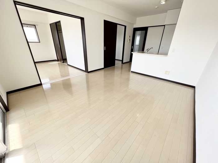 居室・リビング　※同タイプ、他号室の写真です。