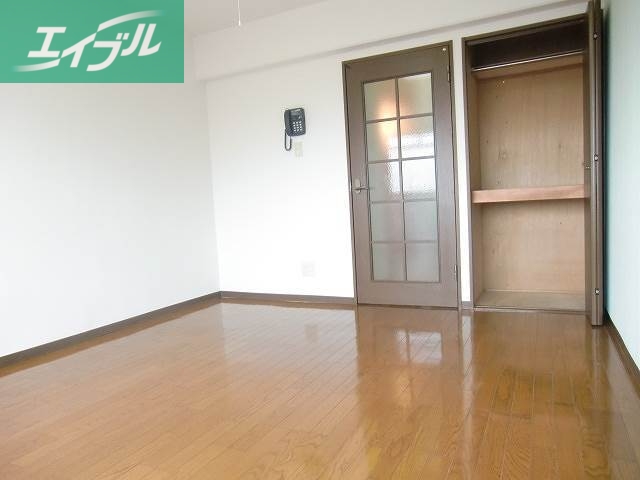 居室・リビング　同タイプのお部屋の写真です