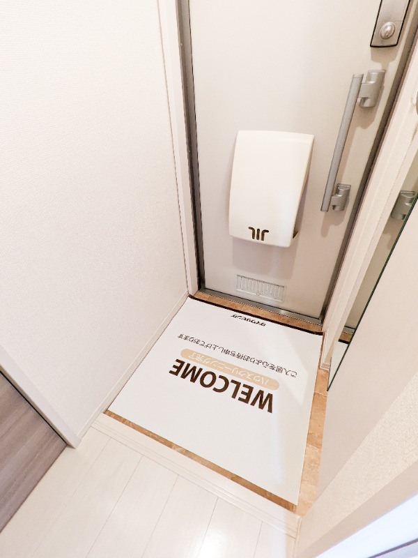 玄関　図面と現状に相違がある場合には現状を優先