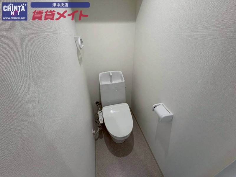 トイレ　同型参考写真