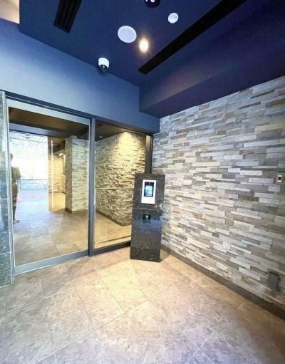 エントランス　エントランス