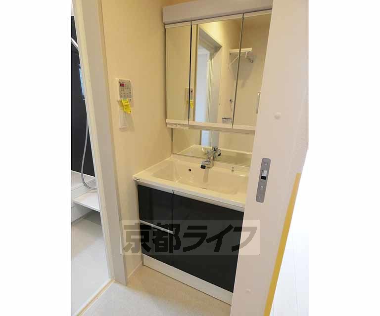 洗面設備　収納もたくさんあります。