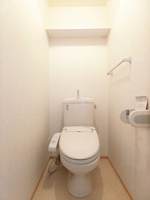 トイレ　清潔感のあるトイレです