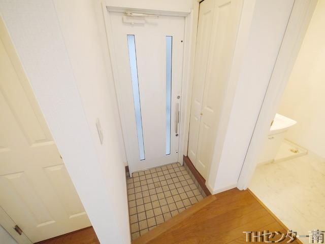 玄関　※別部屋参考写真です