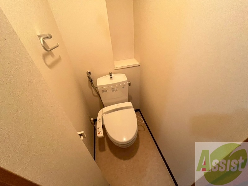 トイレ　トイレです。ウォシュレット付を探している方、おすすめです。