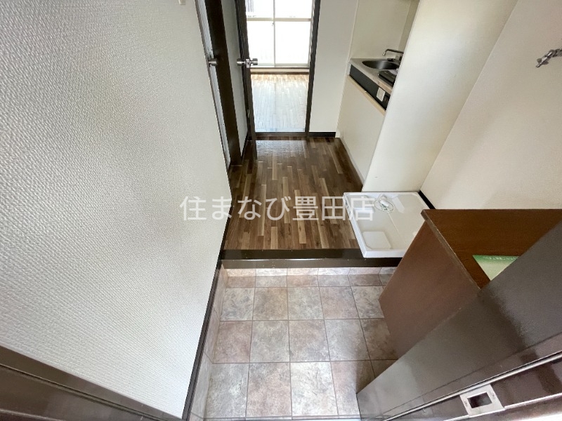 玄関　同型別部屋写真