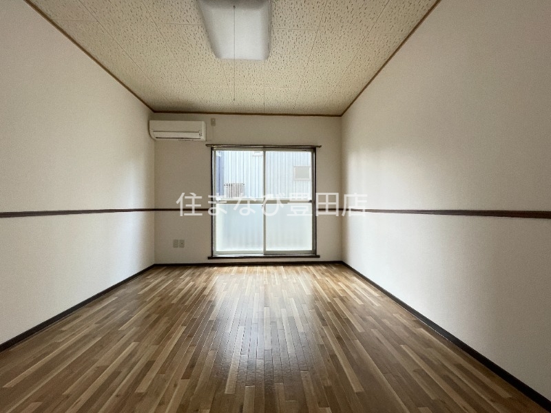 居室・リビング　同型別部屋写真