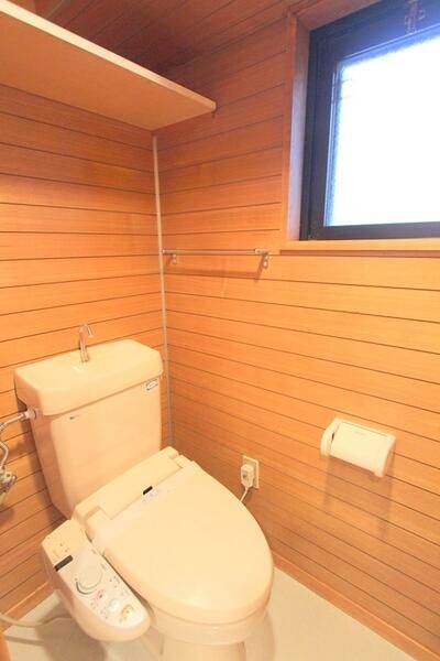 トイレ　メゾンタカノハ　板橋区氷川町